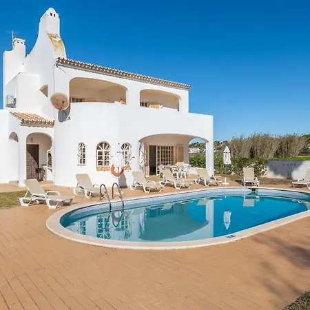 Charming 4-bed In Albufeira, 800m To Beach * Albufeira