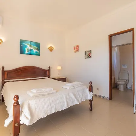 Charming 4-bed In Albufeira, 800m To Beach * Albufeira